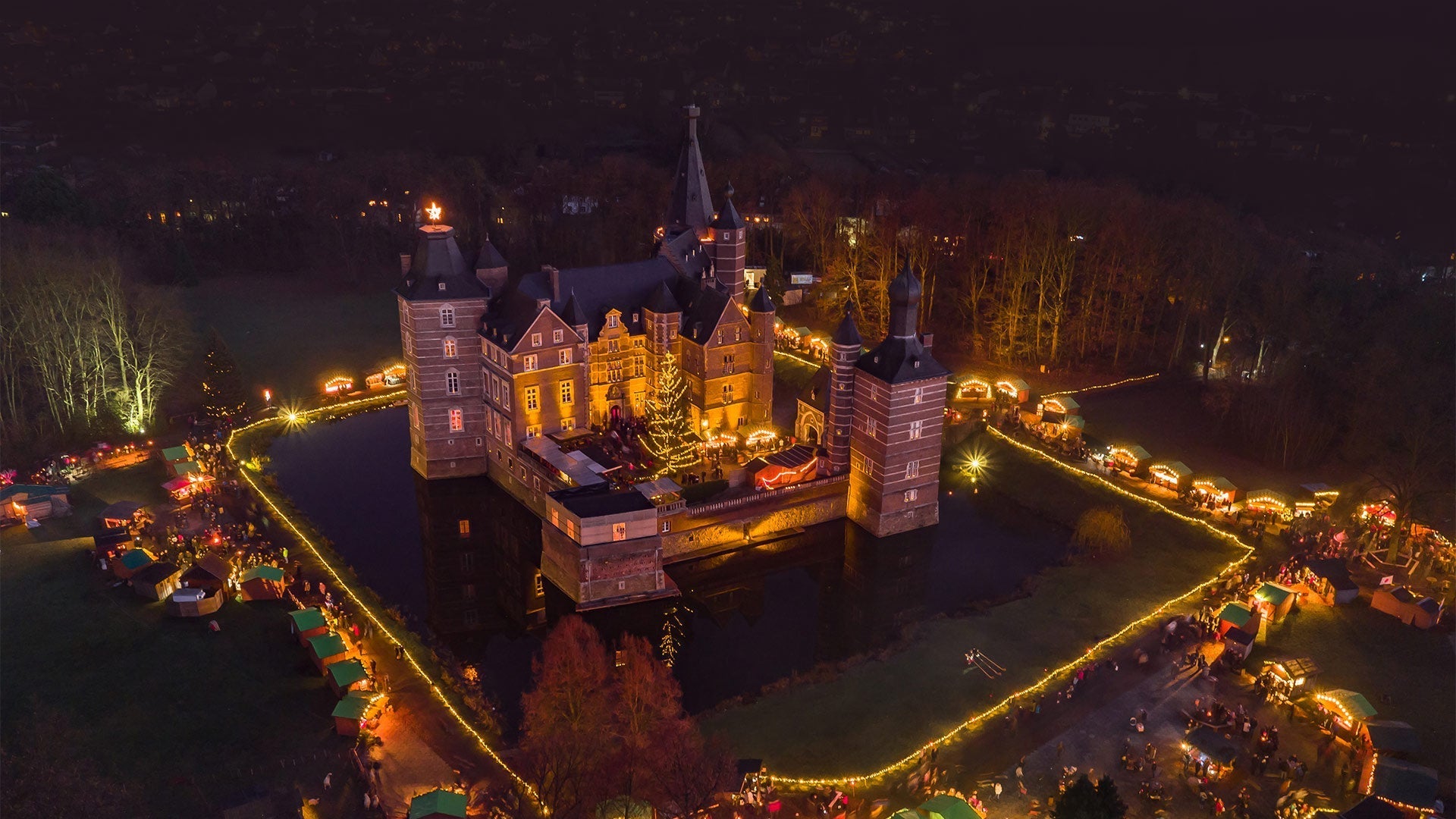 Romantischer Weihnachtsmarkt auf Schloss Merode