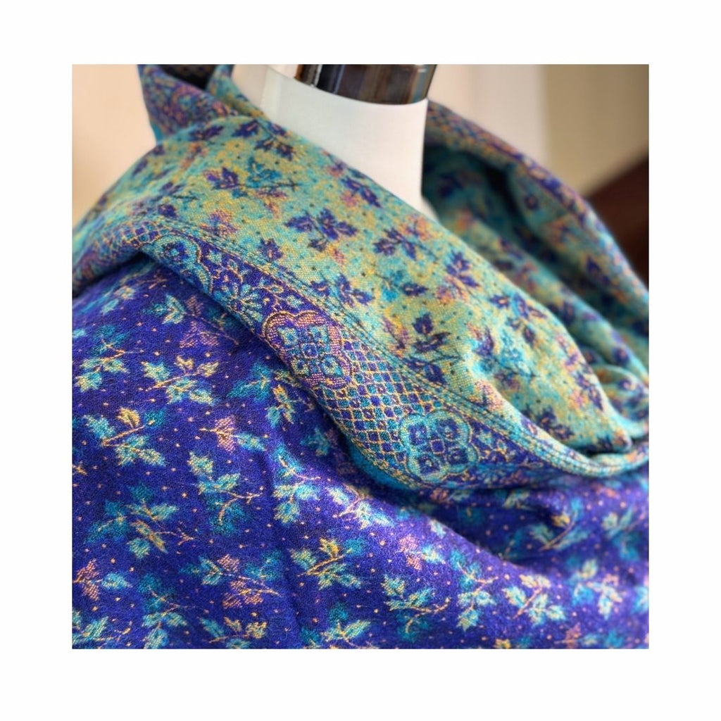 Tibetischer Schal blau-türkis-Blume